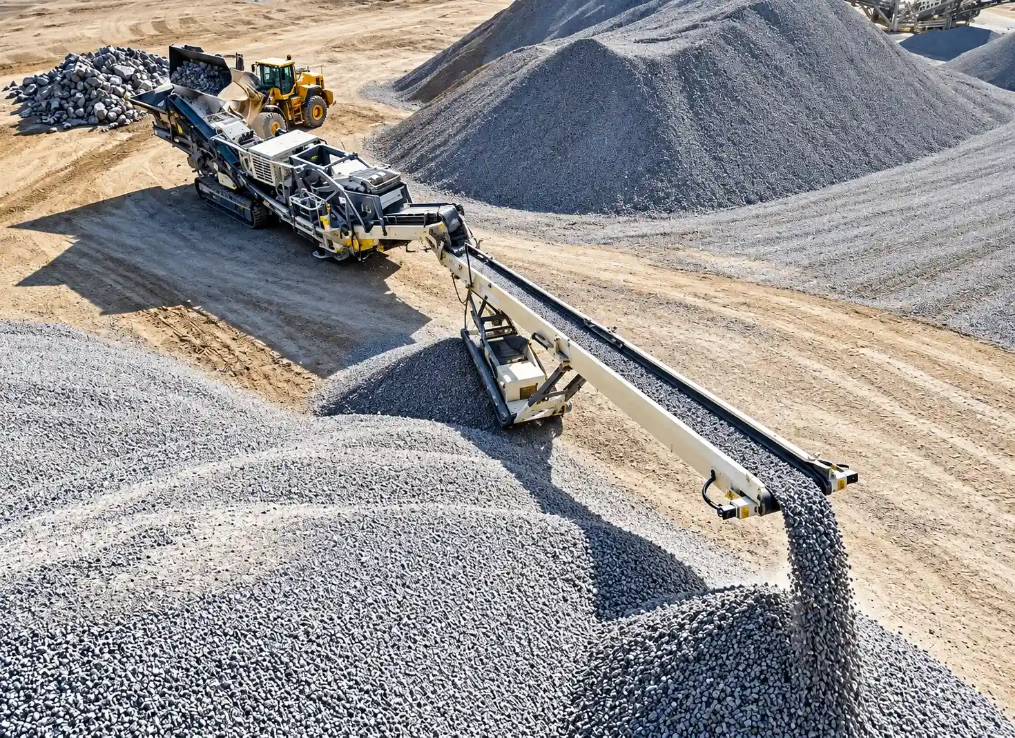 Aggregate processing and material conveyor operation